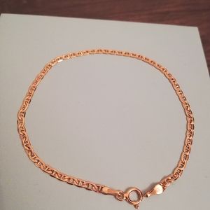 10K Yellow Gold Bracelet.